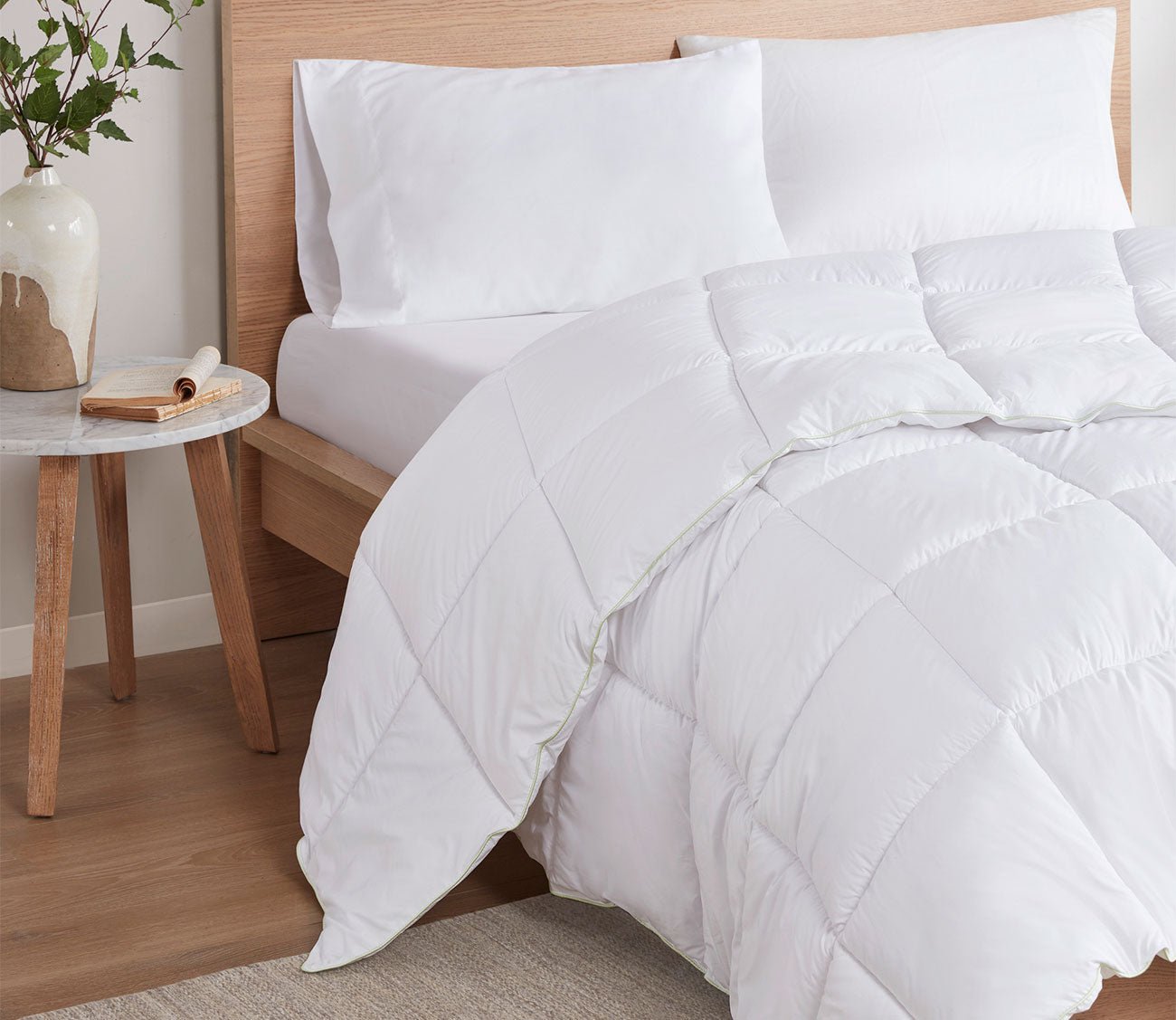 http://www.citymattress.com/cdn/shop/products/allergen-barrier-antimicrobial-down-alternative-comforter-by-clean-spaces-144762.jpg?v=1671531991