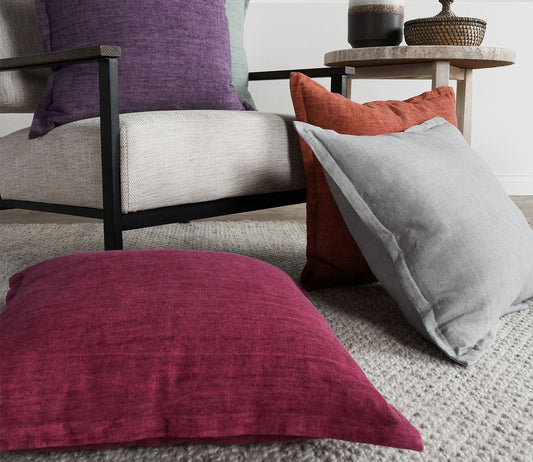 Add a simple yet effective way to style your bedroom with throw pillows - City Mattress