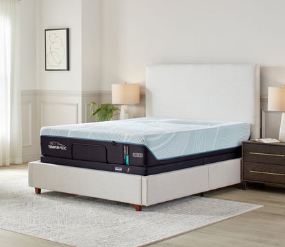 TEMPUR-ProAdapt 2.0 Medium Hybrid Mattress by Tempur-Pedic