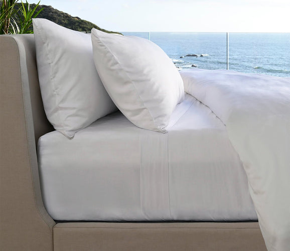 Bamboo Sheet Set and Robe Bundle by Cariloha