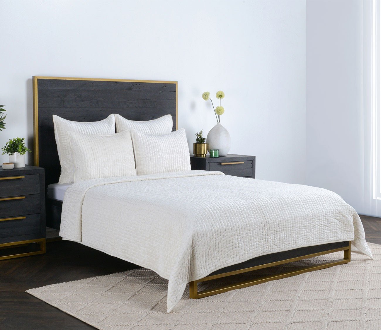 Bari Velvet Quilt by Villa by Classic Home