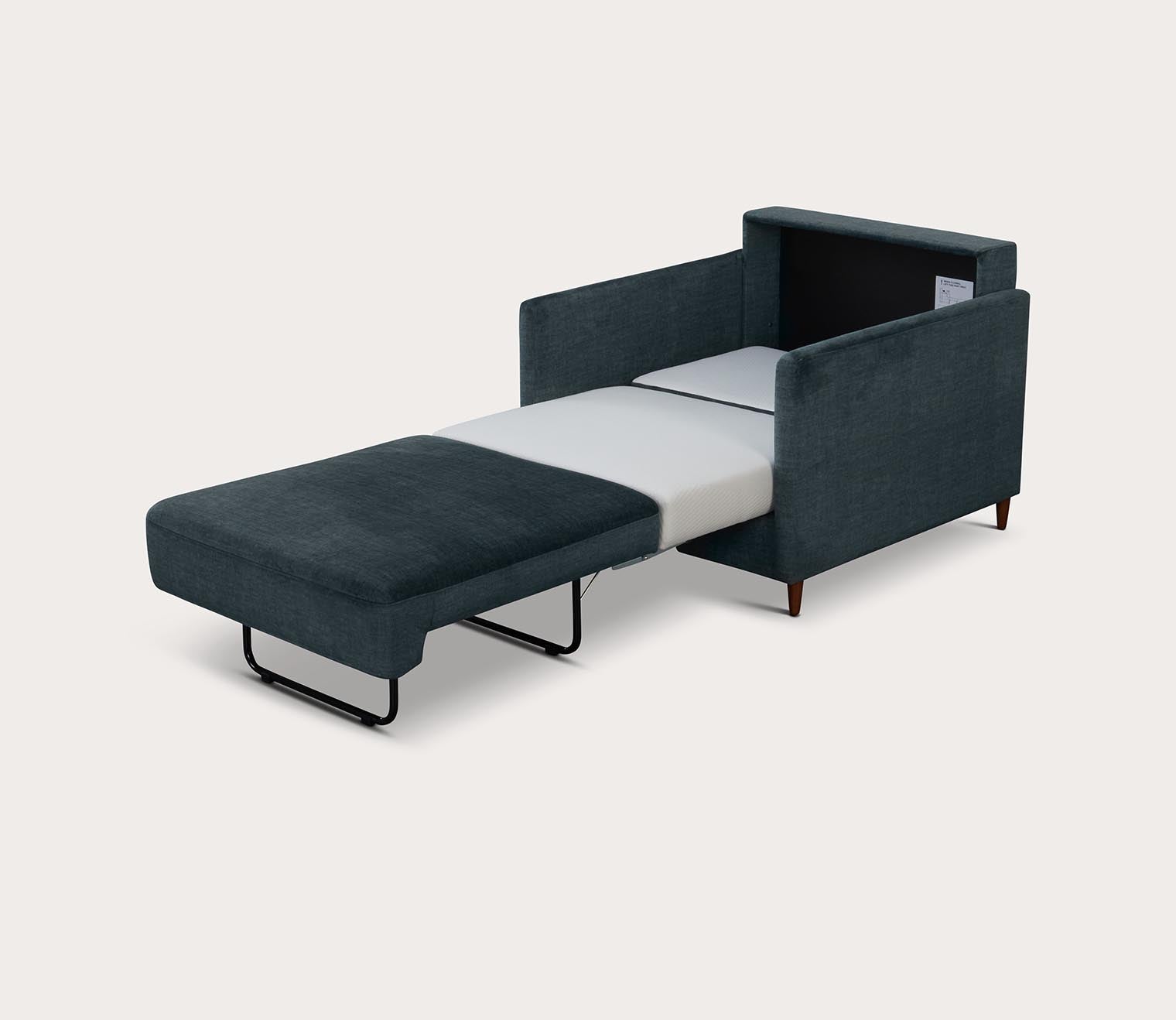 Burton Sleeper Chair by Luonto