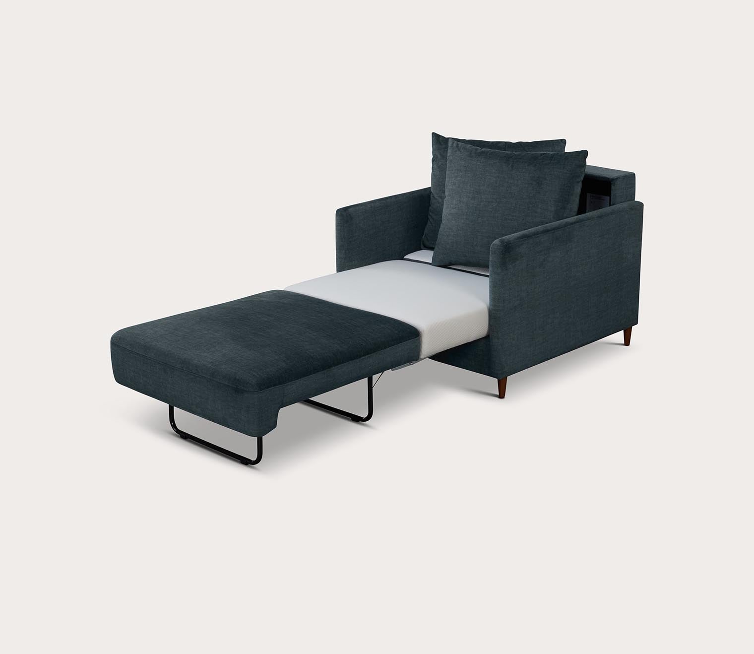 Burton Sleeper Chair by Luonto