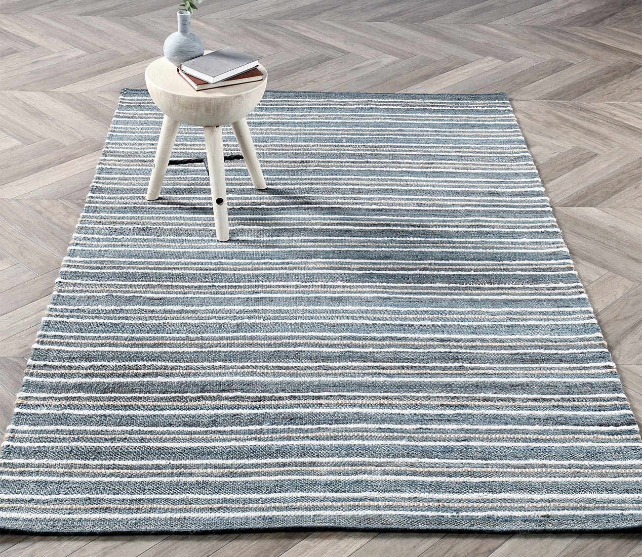 Del Mar Aqua Area Rug by Villa by Classic Home