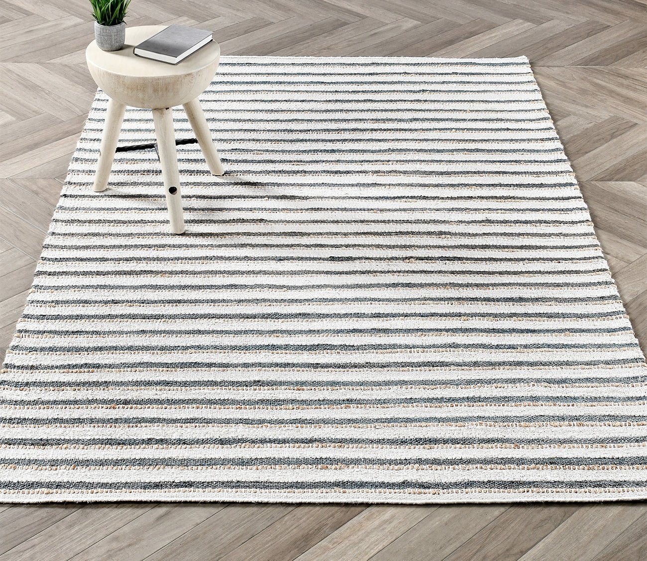 Del Mar Aqua Area Rug by Villa by Classic Home