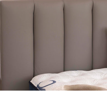 Narciso Leather Upholstered Bed by CM Italia