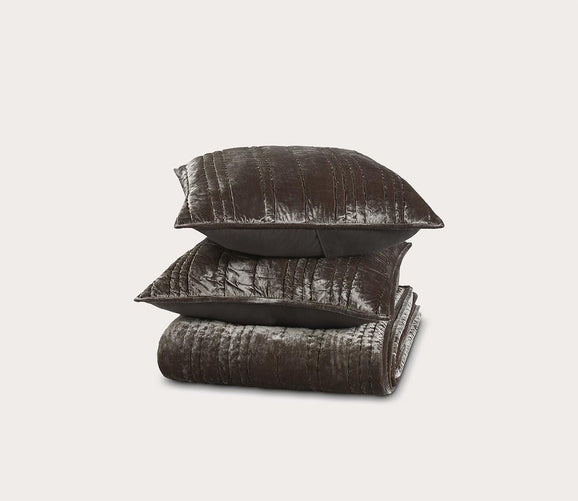 Seville Velvet Quilt Set by Villa by Classic Home