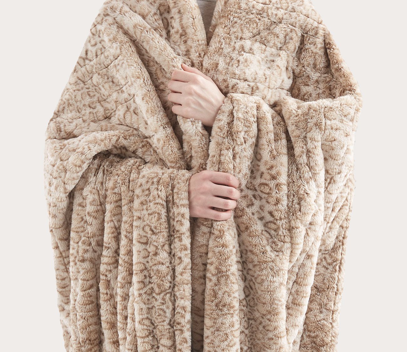 Zuri Oversized Heated Faux Fur Throw by Beautyrest